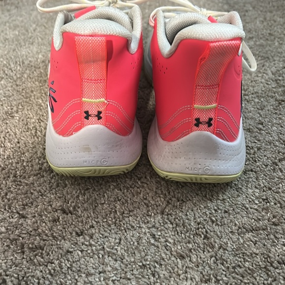 Women’s basketball shoes size men’s 8 1/2 women’s 10 - Picture 2 of 4